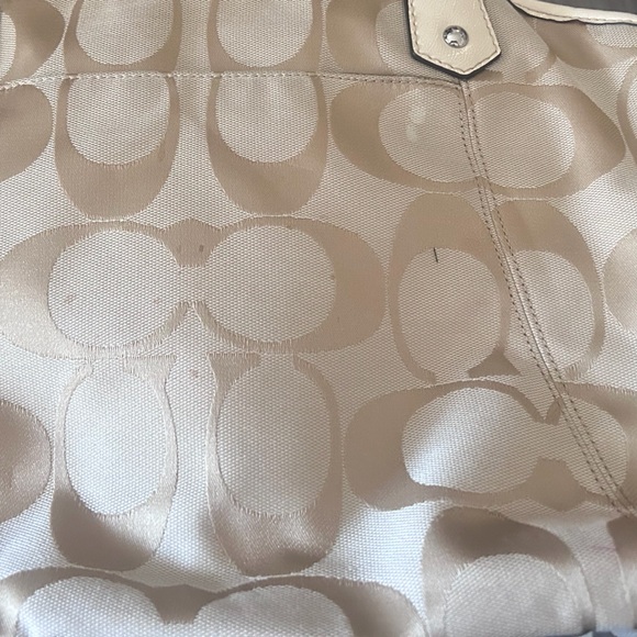 Coach signature bag with detachable straps - Picture 3 of 4